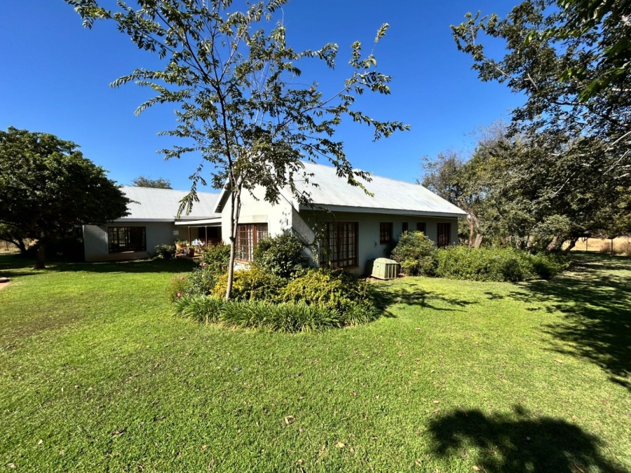 3 Bedroom Property for Sale in Hartbeesfontein North West